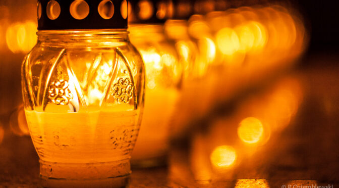 Zdjęcia na cmentarzu