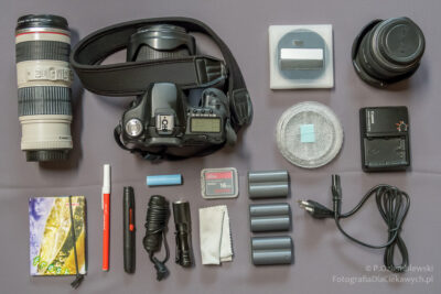 sprzęt fotograficzny na wycieczkę