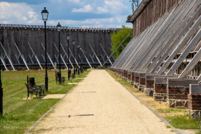 Zagęszczanie perspektywy ogniskową obiektywu.
