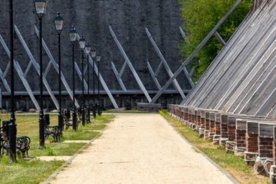 Zagęszczanie perspektywy ogniskową obiektywu.
