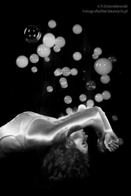 Efekt solaryzacji zrobiony za pomocą krzywych w Adobe Lightroom