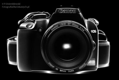 Aparat fotograficzny - Efekt solaryzacji zrobiony za pomocą krzywych w Adobe Lightroom