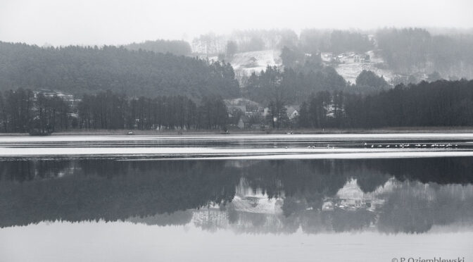 Kiedy są idealne warunki do zdjęć z lustrzanym odbiciem w jeziorze?