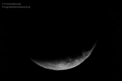 Faza zaćmienia z cieniem Ziemi.